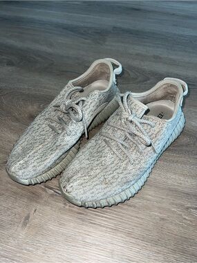 Yeezy x Adidas Boost 350 Moonrock